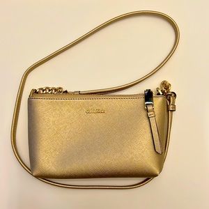 Calvin Klein woman’s Hayden Key Item Saffiano Top Zip Chain Crossbody